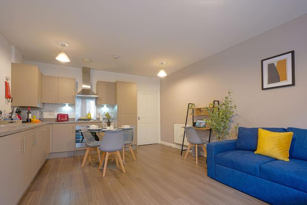 Luxury Campbell Park Apartments In Central Mk With Balcony, Free Parking & Smart Tv With Netflix By Yoko Property Μίλτον Κέινς Εξωτερικό φωτογραφία